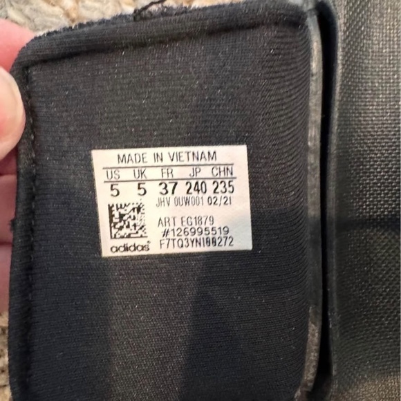 Adidas Kids Slides - Picture 4 of 4